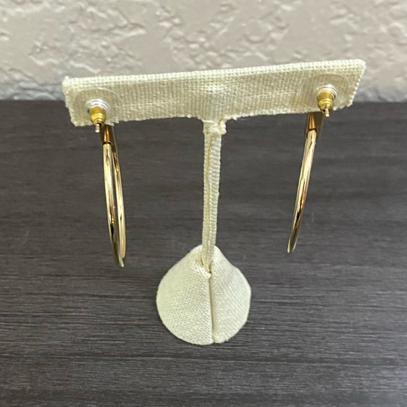 Unique Gold Bar Hoop Earrings - Picture 3 of 4